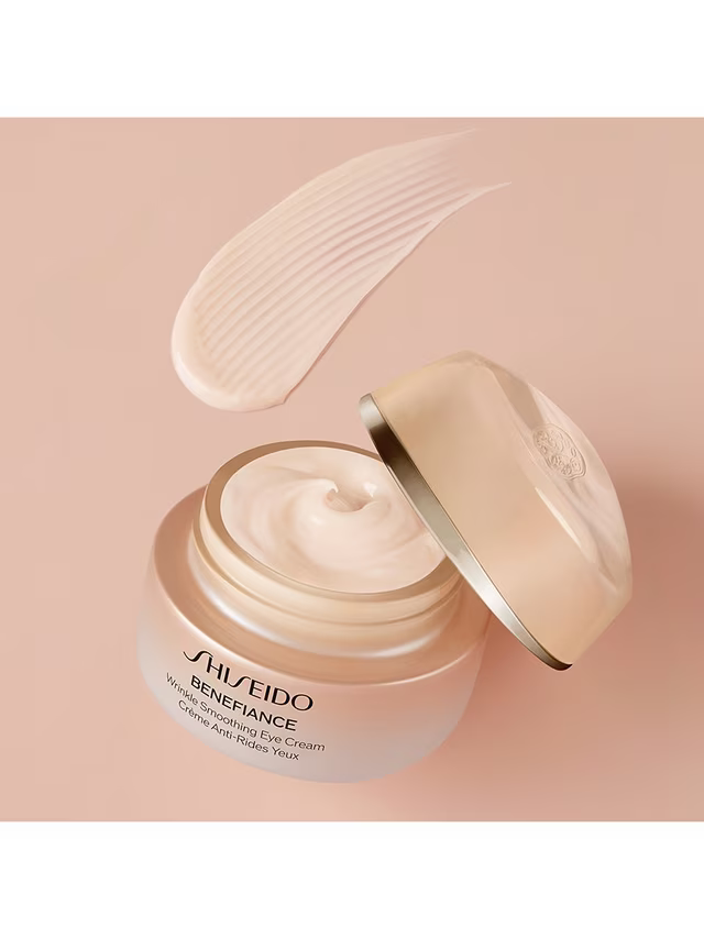 Shiseido Benefiance Wrinkle Smoothing Eye Cream Anti ojeras y bolsas de ojos - Contorno de ojos