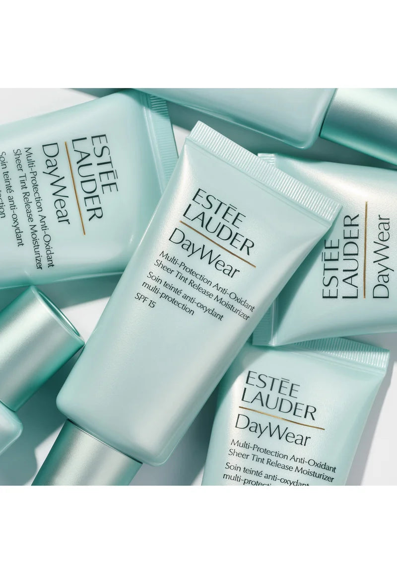 ESTÉE LAUDER DayWear Crema de día con Color SPF15 BB Cream y CC Cream lujo