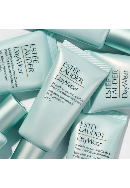 ESTÉE LAUDER DayWear Crema de día con Color SPF15 BB Cream y CC Cream lujo