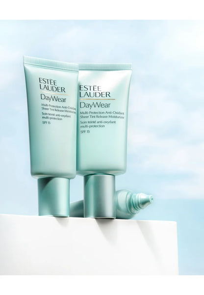 ESTÉE LAUDER DayWear Crema de día con Color SPF15 BB Cream y CC Cream lujo